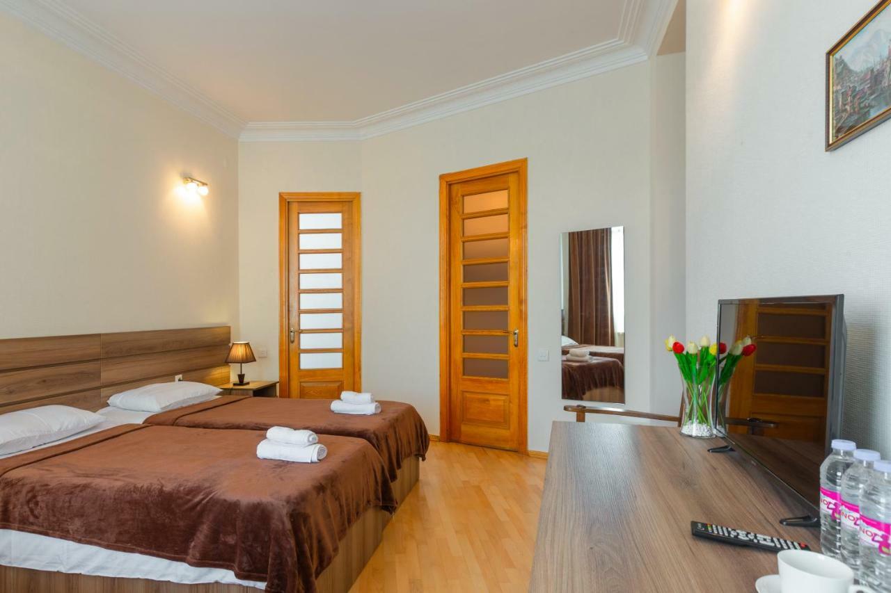 Villa Tiflisi Екстериор снимка